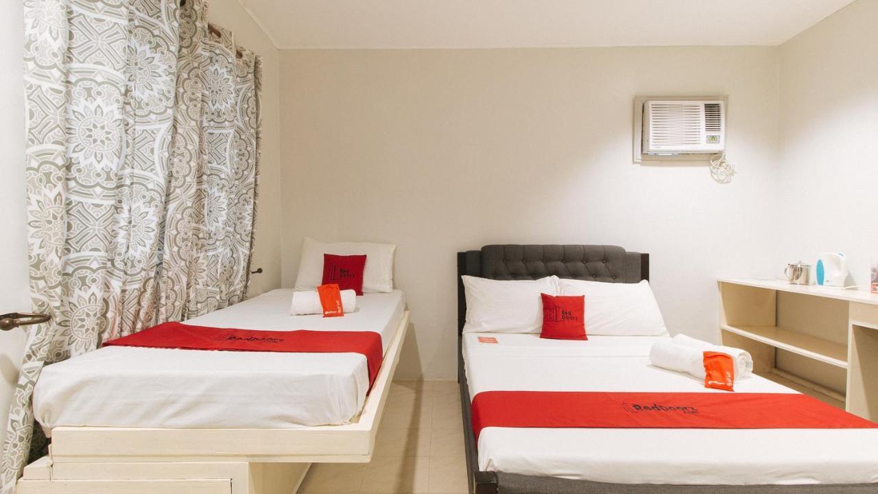 RedDoorz Premium @ Ouan's the Farm Resort Lucena Exterior foto