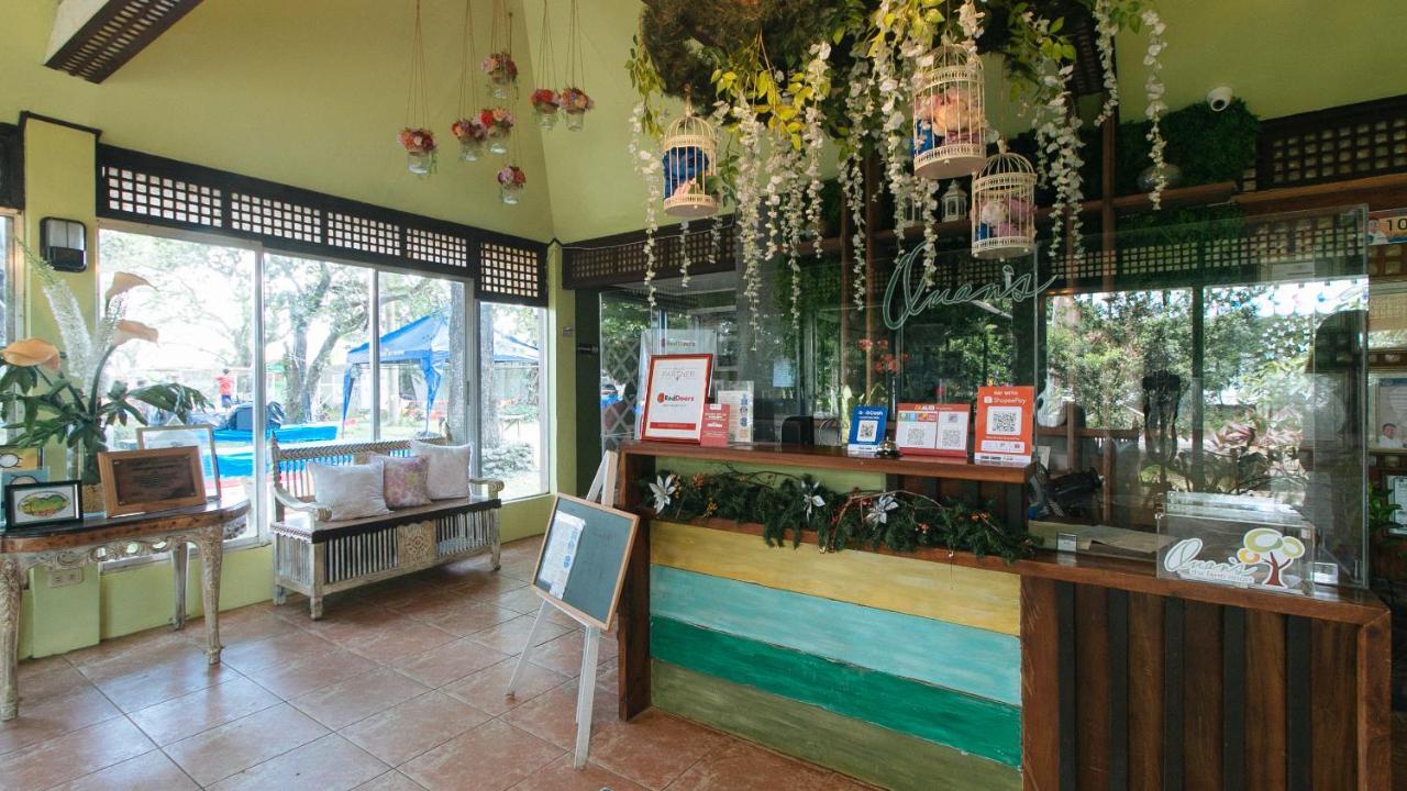 RedDoorz Premium @ Ouan's the Farm Resort Lucena Exterior foto