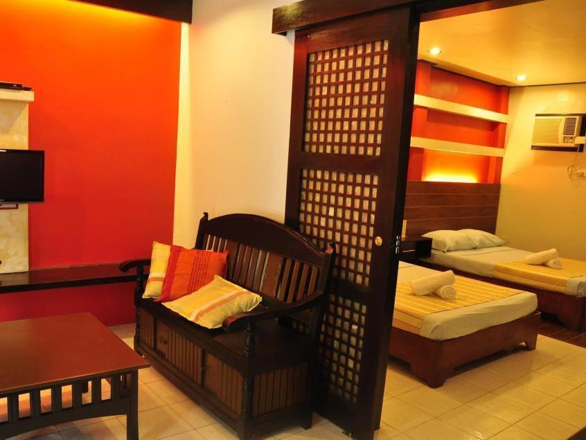 RedDoorz Premium @ Ouan's the Farm Resort Lucena Exterior foto